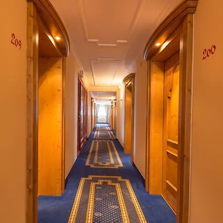 Binggl Готель